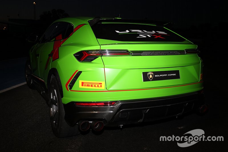 Lamborghini Urus ST-X
