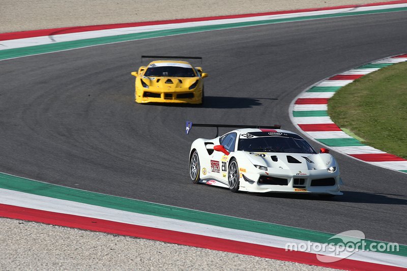 #230 Ferrari 488 Challenge, Ferrari Lake Forest: Dave Musial