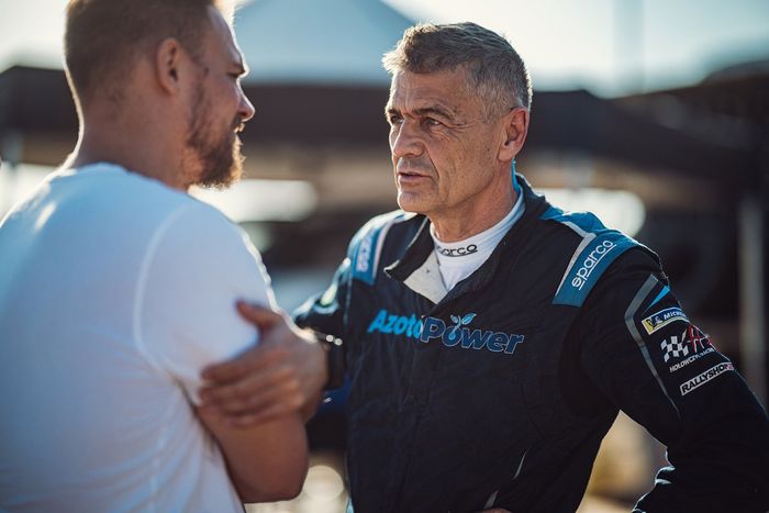 #217 X-raid Mini JCW Team Mini John Cooper Works Rally Plus: Krzysztof Holowczyc, Łukasz Kurzej