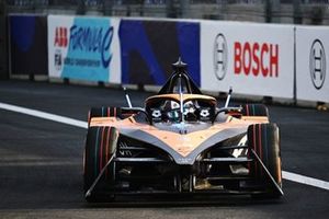 Sam Bird, equipo NEOM McLaren de Fórmula E, e-4ORCE 04