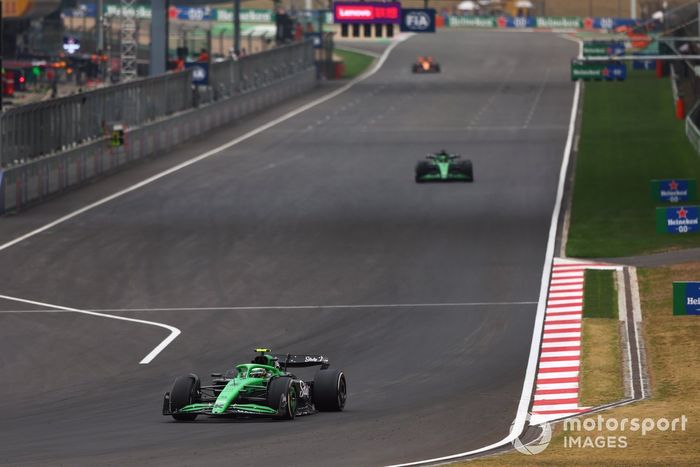 Nico Hulkenberg, Sauber, Gabriel Bortoleto, Sauber