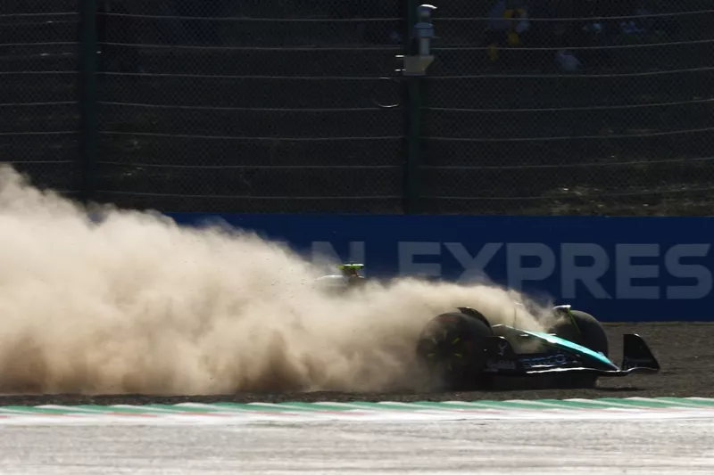 Fernando Alonso, accidente en Aston Martin Racing