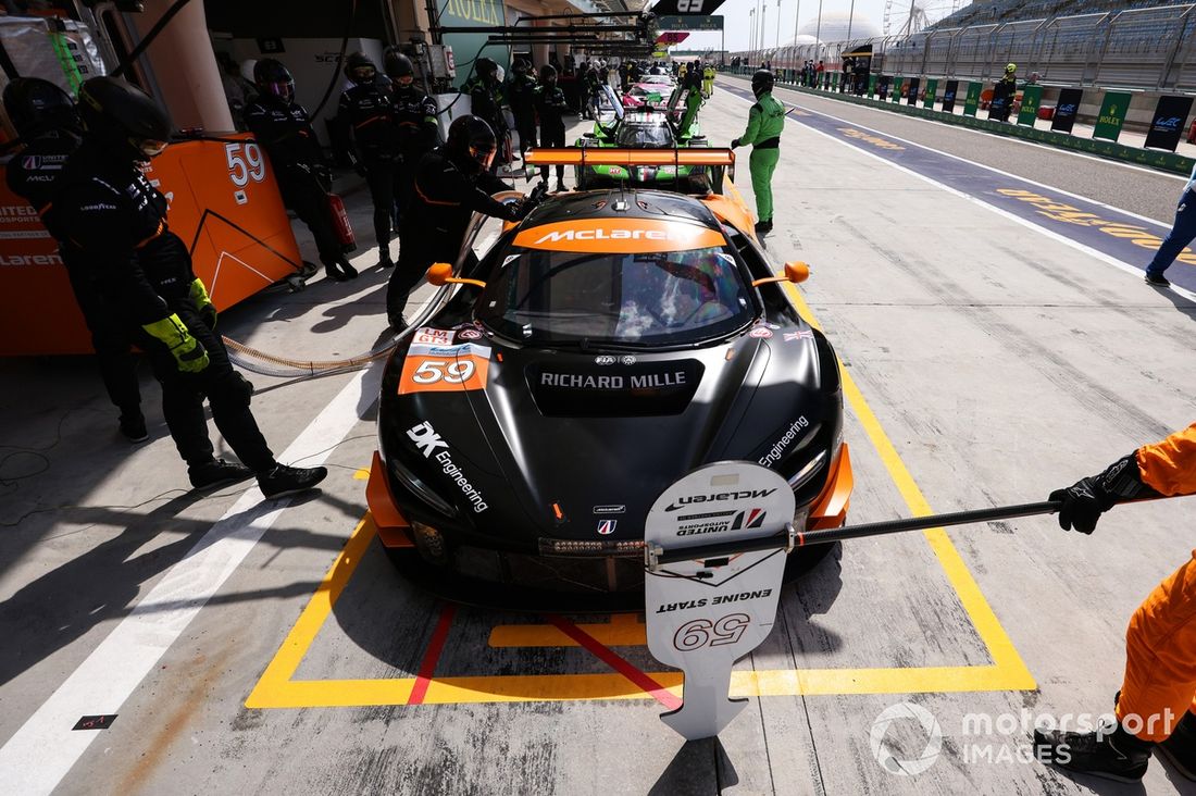 #59 United Autosports McLaren 720S LMGT3 Evo: James Cottingham, Nicolas Costa, Gregoire Saucy