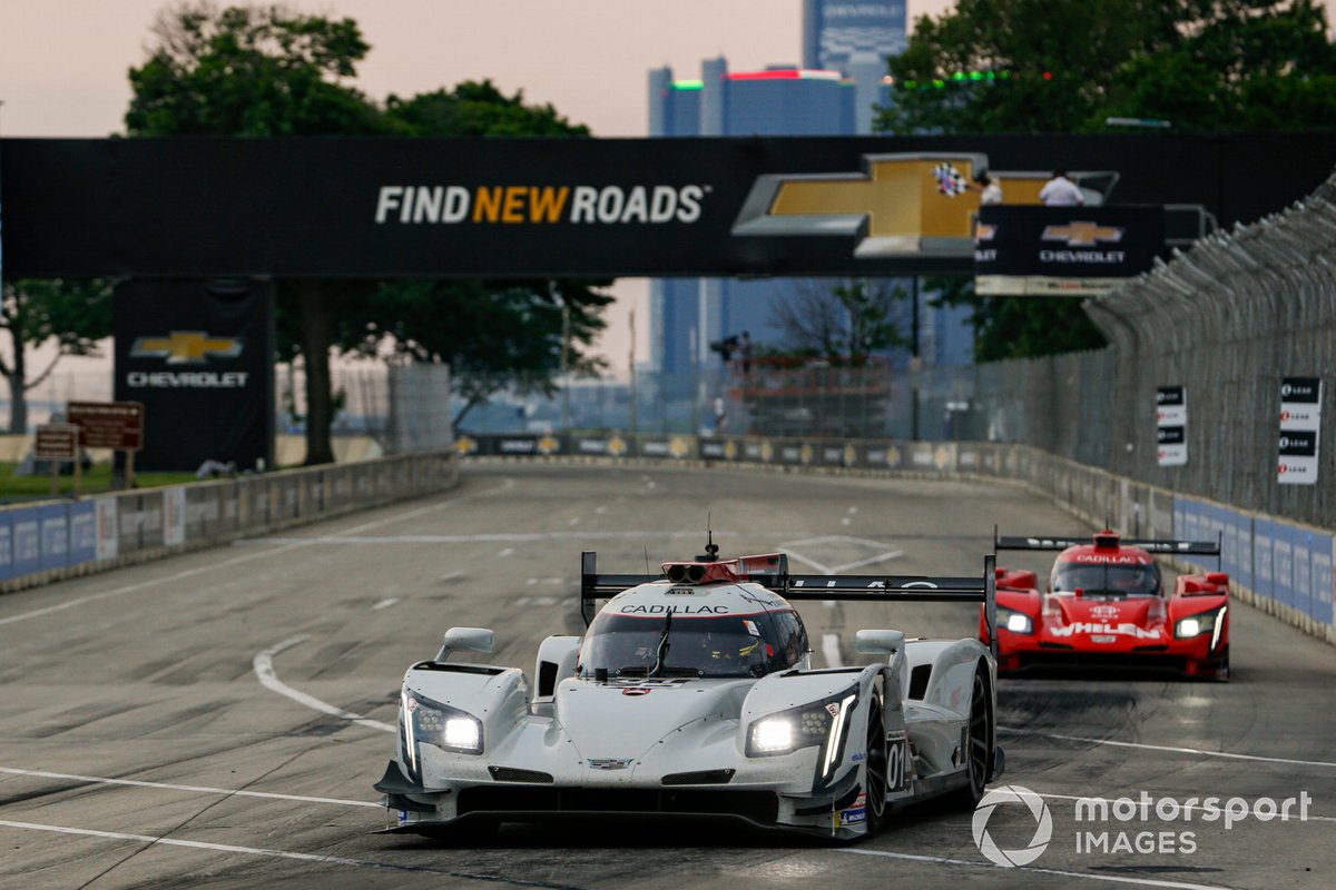 #01 Chip Ganassi Racing Cadillac DPi: Renger van der Zande, Kevin Magnussen