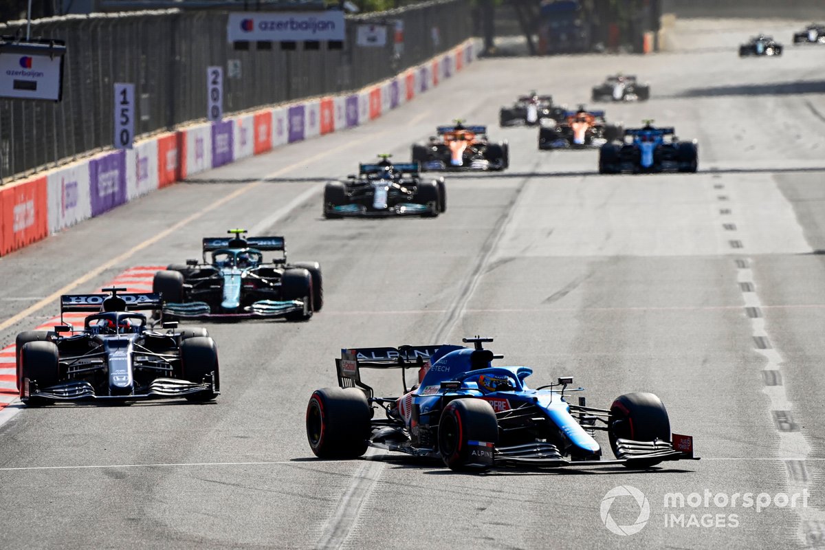 Fernando Alonso, Alpine A521, Yuki Tsunoda, AlphaTauri AT02, Sebastian Vettel, Aston Martin AMR21, Valtteri Bottas, Mercedes W12