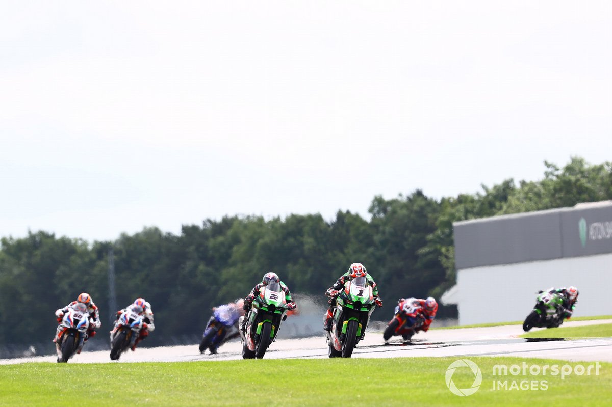 Jonathan Rea, Kawasaki Racing Team WorldSBK, Alex Lowes, Kawasaki Racing Team WorldSBK, Michael van der Mark, BMW Motorrad WorldSBK Team, Tom Sykes, BMW Motorrad WorldSBK Team