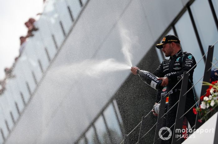 Podio: segundo lugar Valtteri Bottas, Mercedes