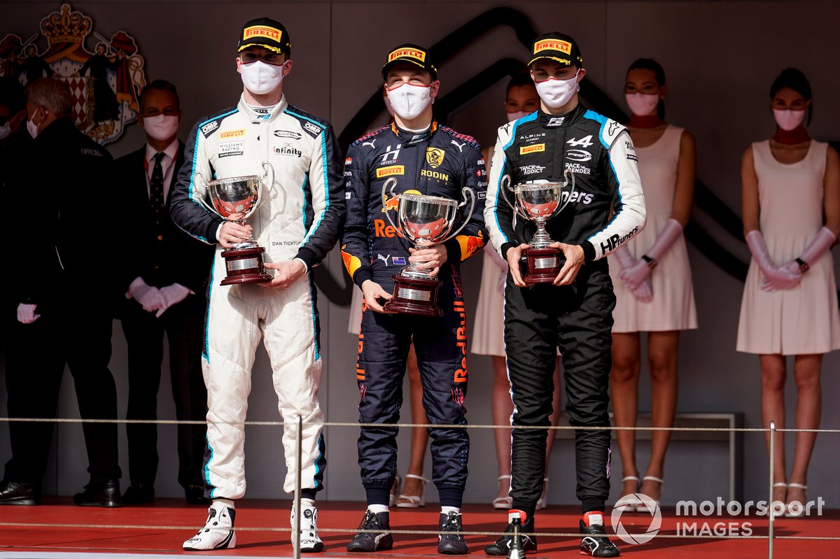Dan Ticktum, Carlin, Liam Lawson, Hitech Grand Prix, y Oscar Piastri, Prema Racing