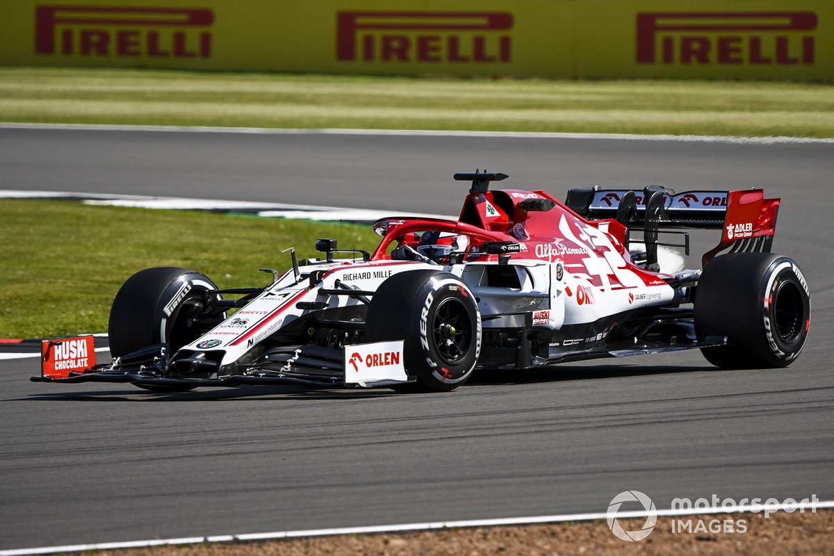 Kimi Raikkonen, Alfa Romeo Racing C39 tras trompear