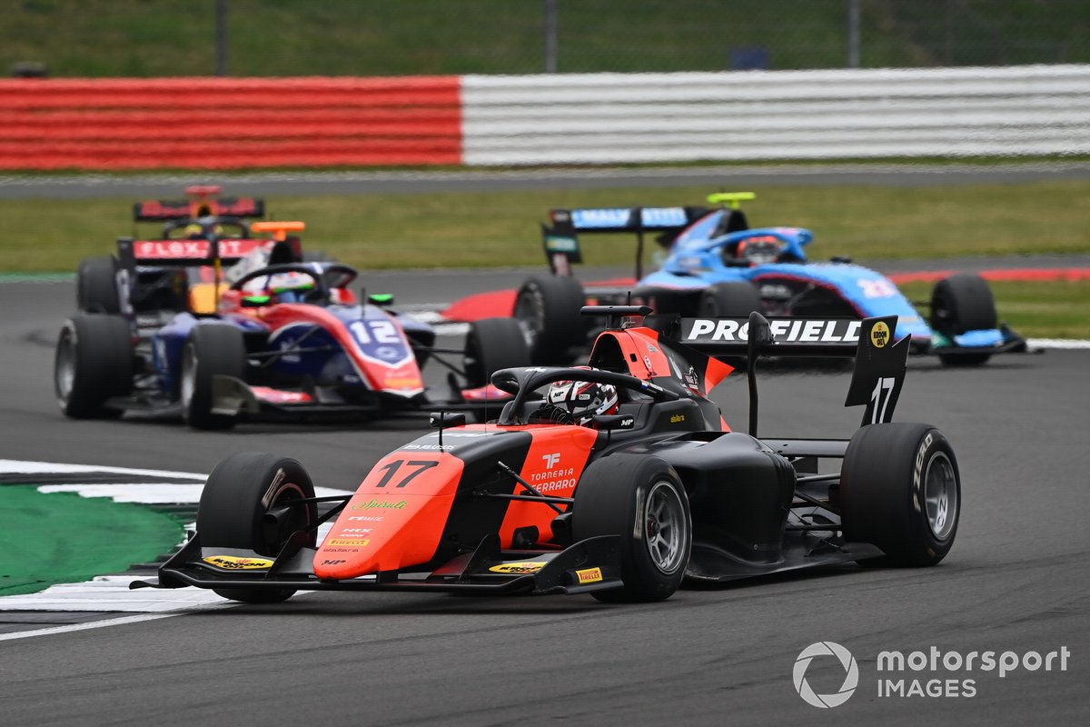 Richard Verschoor, MP Motorsport, y Oliver Caldwell, Trident