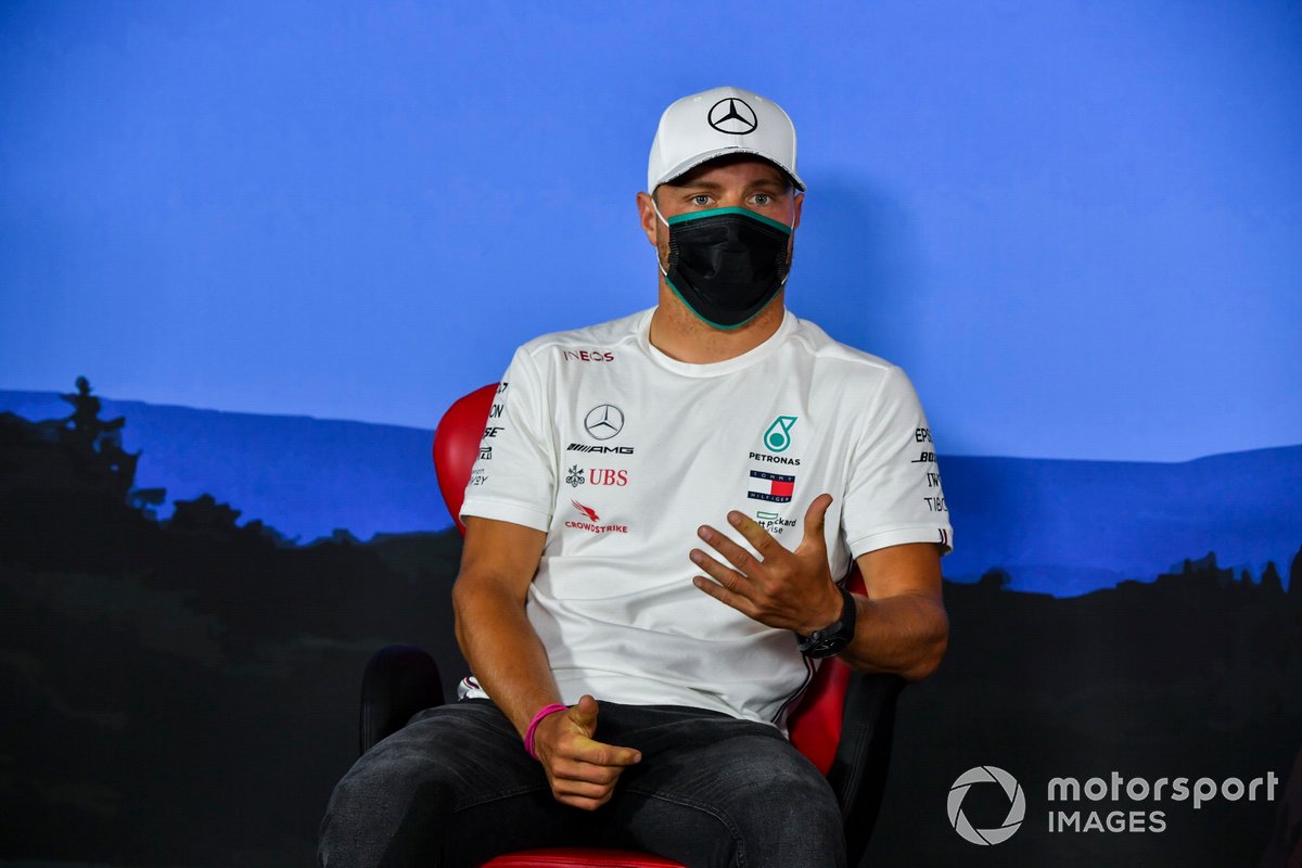 Valtteri Bottas, Mercedes AMG F1 durante la conferenza stampa