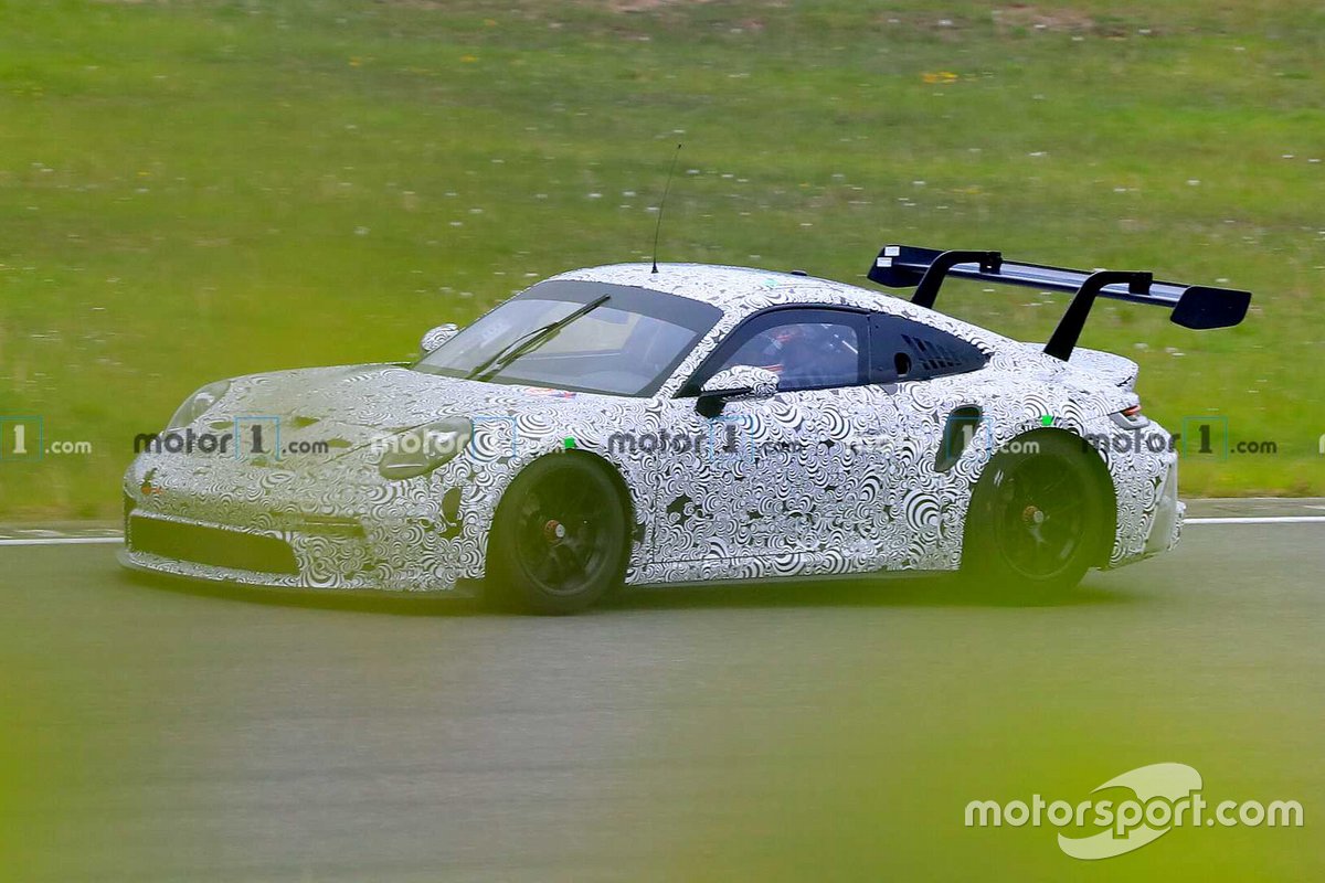 Шпионский снимок Porsche 911 GT3 Cup