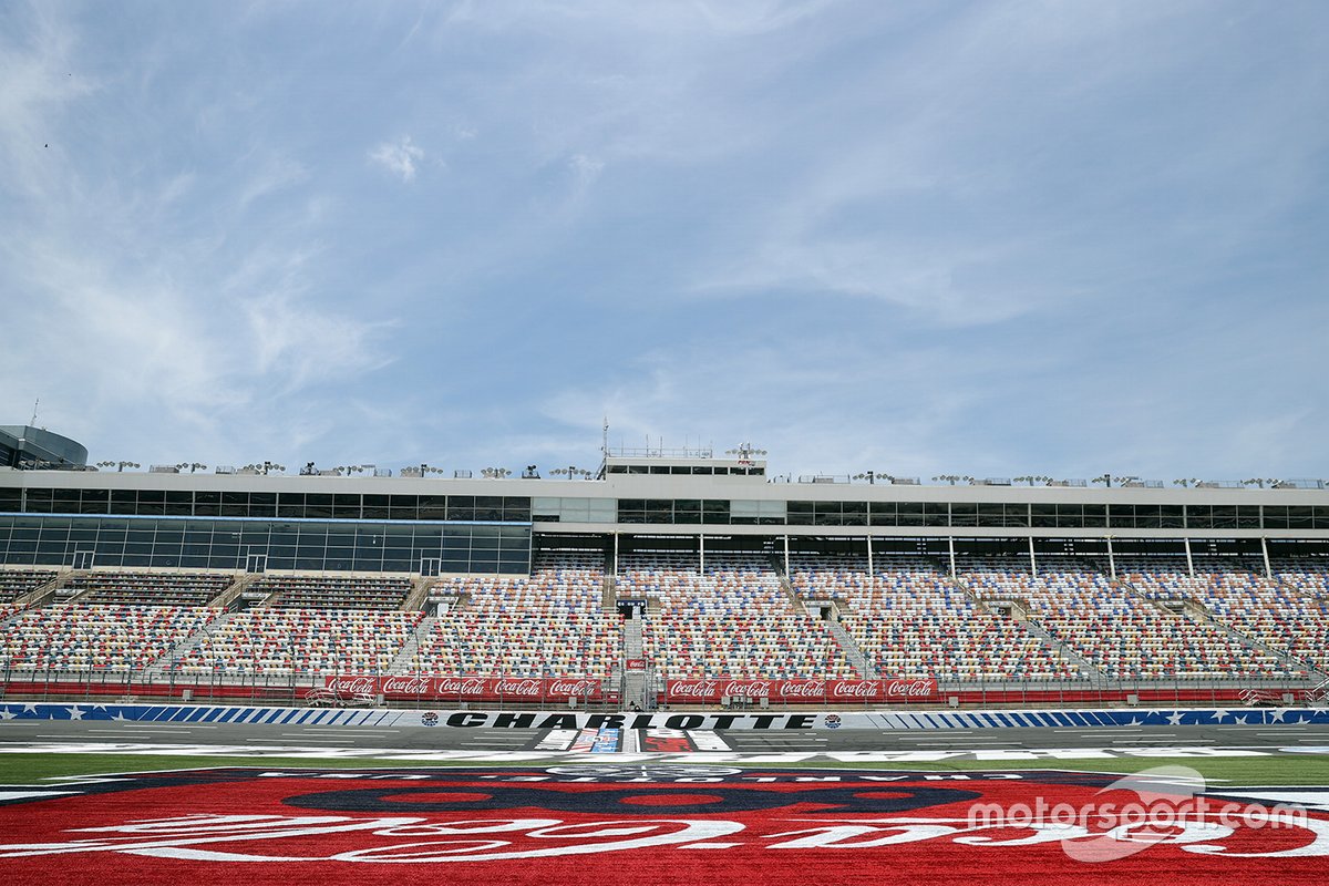 Una vista general de las gradas antes de la NASCAR Cup Series Coca-Cola 600