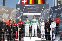 Podium AM: les vainqueurs #488 Rinaldi Racing, Ferrari 488 GT3: Pierre Ehret, Rino Mastronardi, les deuxièmes #888 Kessel Racing, Ferrari 488 GT3: Jacques Duyvier, Marco Zanuttini, David Perell, les troisièmes #36 Walkenhorst Motorsport, BMW M6 GT3: Henry Walkenhorst, Matias Henkola, David Schiwietz