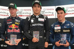 Pedro Piquet vence corrida 2 em Teretonga