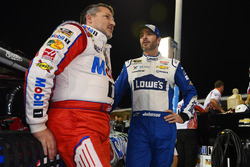 Tony Stewart, Stewart-Haas Racing, Jimmie Johnson, Hendrick Motorsports Chevrolet