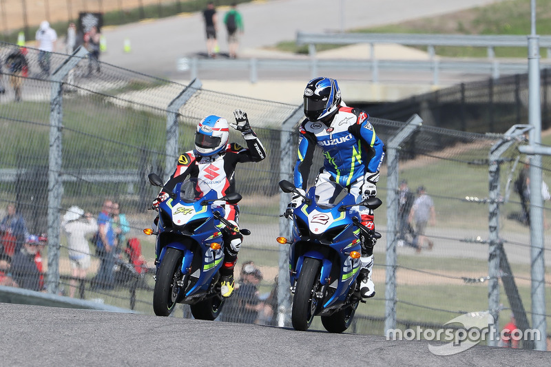 Honour lap Kenny Roberts Jr., dan Kevin Schwantz