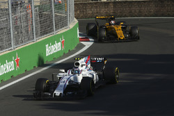 Lance Stroll, Williams FW40, Nico Hulkenberg, Renault Sport F1 Team RS17
