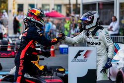 Race winner Daniel Ricciardo, Red Bull Racing, second place Valtteri Bottas, Mercedes AMG F1