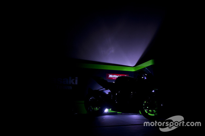 Présentation de la Kawasaki Racing Team Ninja ZX-10RR