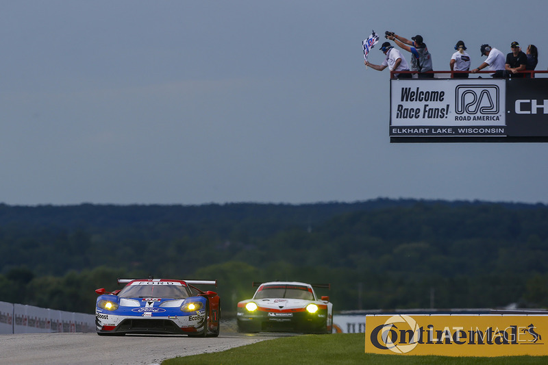 #66 Chip Ganassi Racing Ford GT: Дірк Мюллер, Джоі Хенд перемагають у класі
