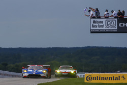#66 Chip Ganassi Racing Ford GT: Dirk Müller, Joey Hand takes the class win