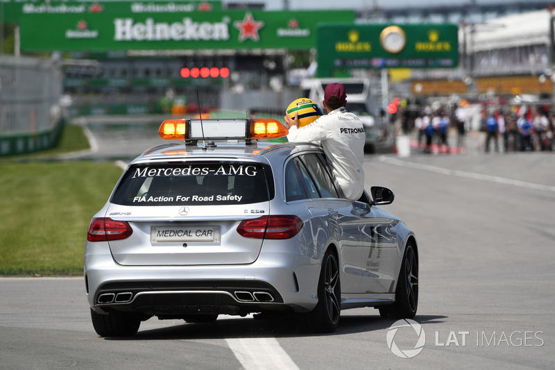 Ganador de la pole Lewis Hamilton, Mercedes AMG F1