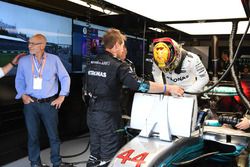 Patrick Stewart,  and Lewis Hamilton, Mercedes-Benz F1 W08