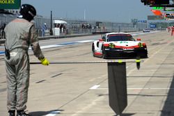 #91 Porsche Team Porsche 911 RSR: Richard Lietz, Frédéric Makowiecki