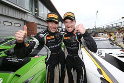 Racewinnaars Christian Engelhart, Mirko Bortolotti, GRT Grasser Racing Team