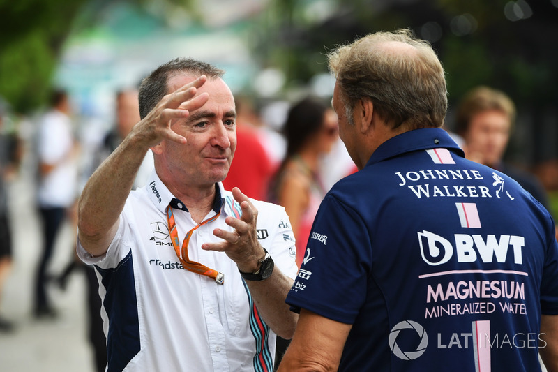 Paddy Lowe, accionista y director técnico de Williams y Robert Fearnley, jefe de equipo de Sahara Fo