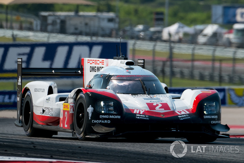 #2 Porsche Team Porsche 919 Hybrid: Timo Bernhard, Earl Bamber, Brendon Hartley