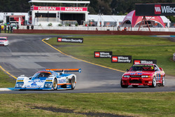 1992 Nissan Skyline GT-R R32 GIO Group A, 1988 Nissan R88 Group C Le Mans