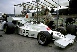 Howden Ganley, Maki F101