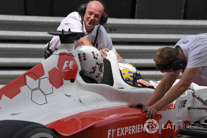 Zsolt Baumgartner, F1 Experiences 2-Seater driver