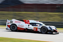 #8 Toyota Gazoo Racing Toyota TS050 Hybrid: Anthony Davidson, Sébastien Buemi, Kazuki Nakajima