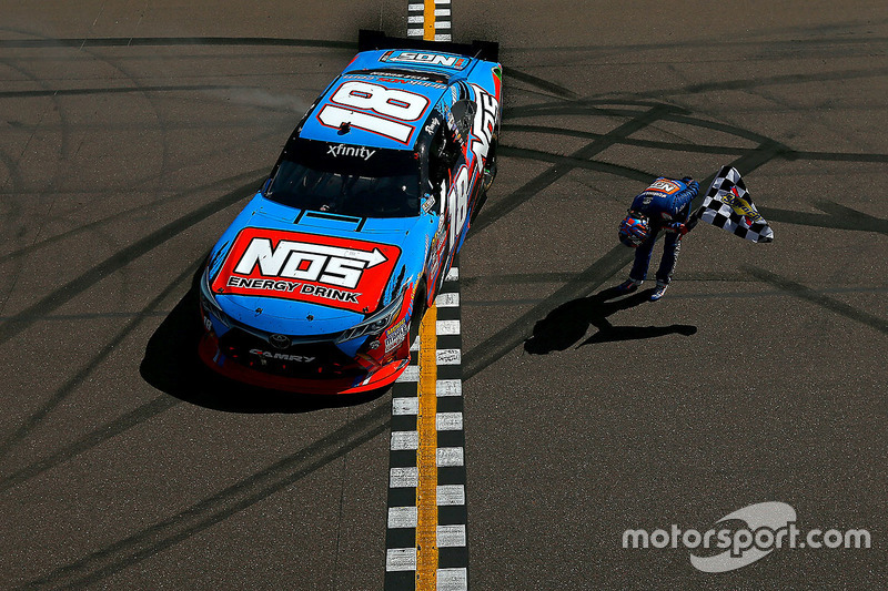 #5: Sieger Kyle Busch (Gibbs-Toyota)