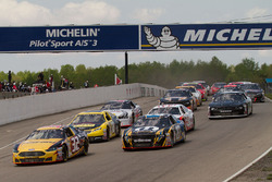 Green flag for the start of the NASCAR Pinty's Series at CTMP