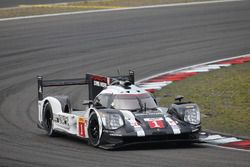 #1 Porsche Team Porsche 919 Hybrid: Timo Bernhard, Mark Webber, Brendon Hartley