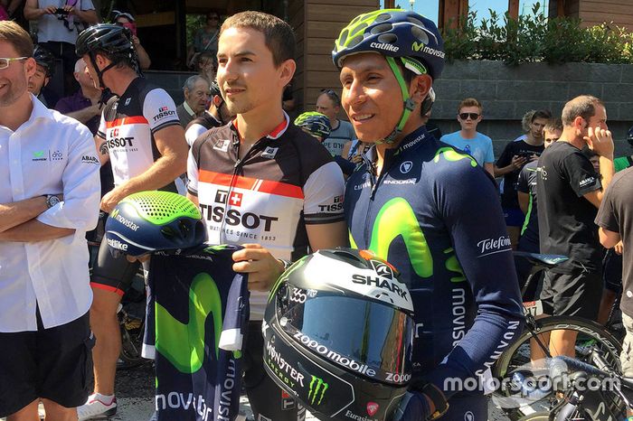 Jorge Lorenzo con el ciclista colombiano Nairo Quintana