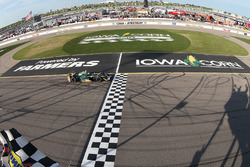 Josef Newgarden, Ed Carpenter Racing Chevrolet takes the checkered flag