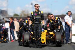 Jolyon Palmer, Renault Sport F1 Team RS16, in der Startaufstellung