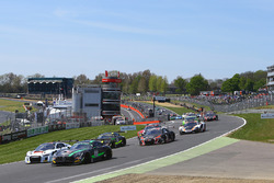 Start: #86 HTP Motorsport Mercedes AMG GT3: Jules Szymkowiak, Bernd Schneider leads