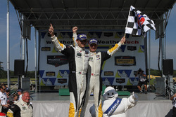 Les vainqueurs #3 Corvette Racing Chevrolet Corvette C7.R: Antonio Garcia, Jan Magnussen