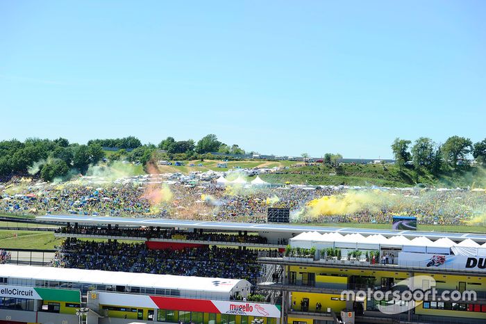 Fans de Valentino Rossi, Yamaha Factory Racing