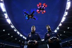 Daniel Ricciardo, Red Bull Racing y Max Verstappen, Red Bull Racing carrera de drones