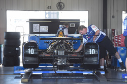 La monoposto di Tony Kanaan, Chip Ganassi Racing Chevrolet in the garage