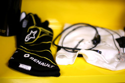 Kevin Magnussen, Renault Sport F1 Team, handschoenen