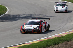 Audi R8 LMS,Porsche 911 GT3