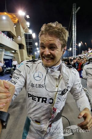 Winnaar Nico Rosberg, Mercedes AMG F1 Team viert in parc ferme